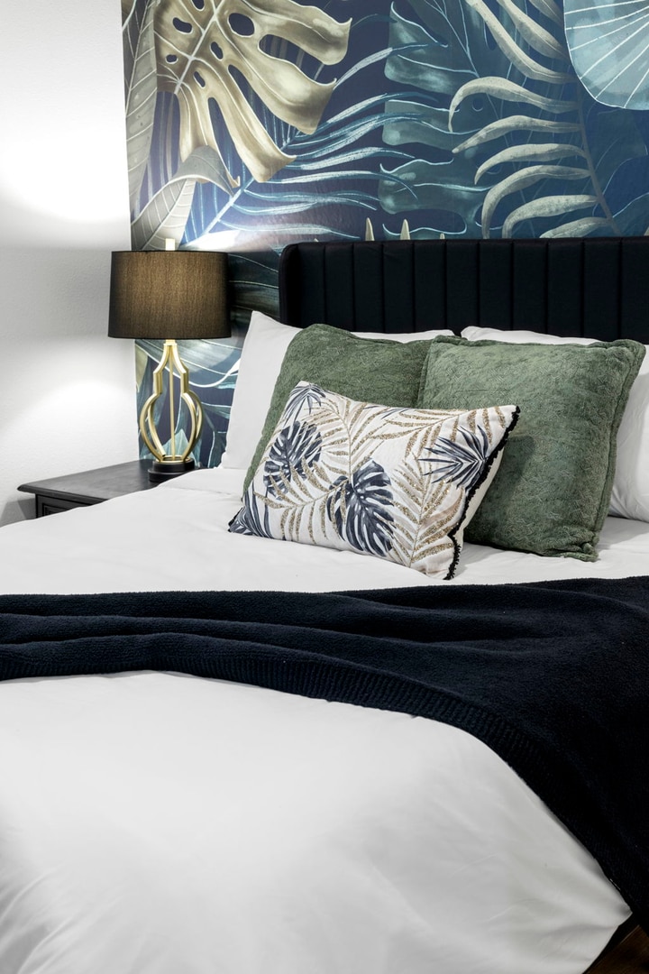 Property p12 image 36